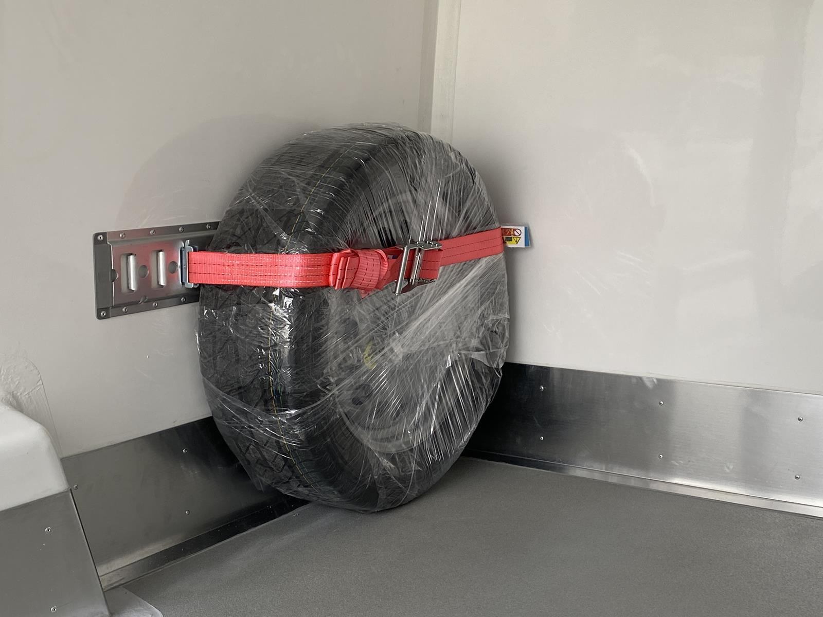 RINZ ROS d.o.o. (GmbH) - Voertuigen te koop undefined: afbeelding 45