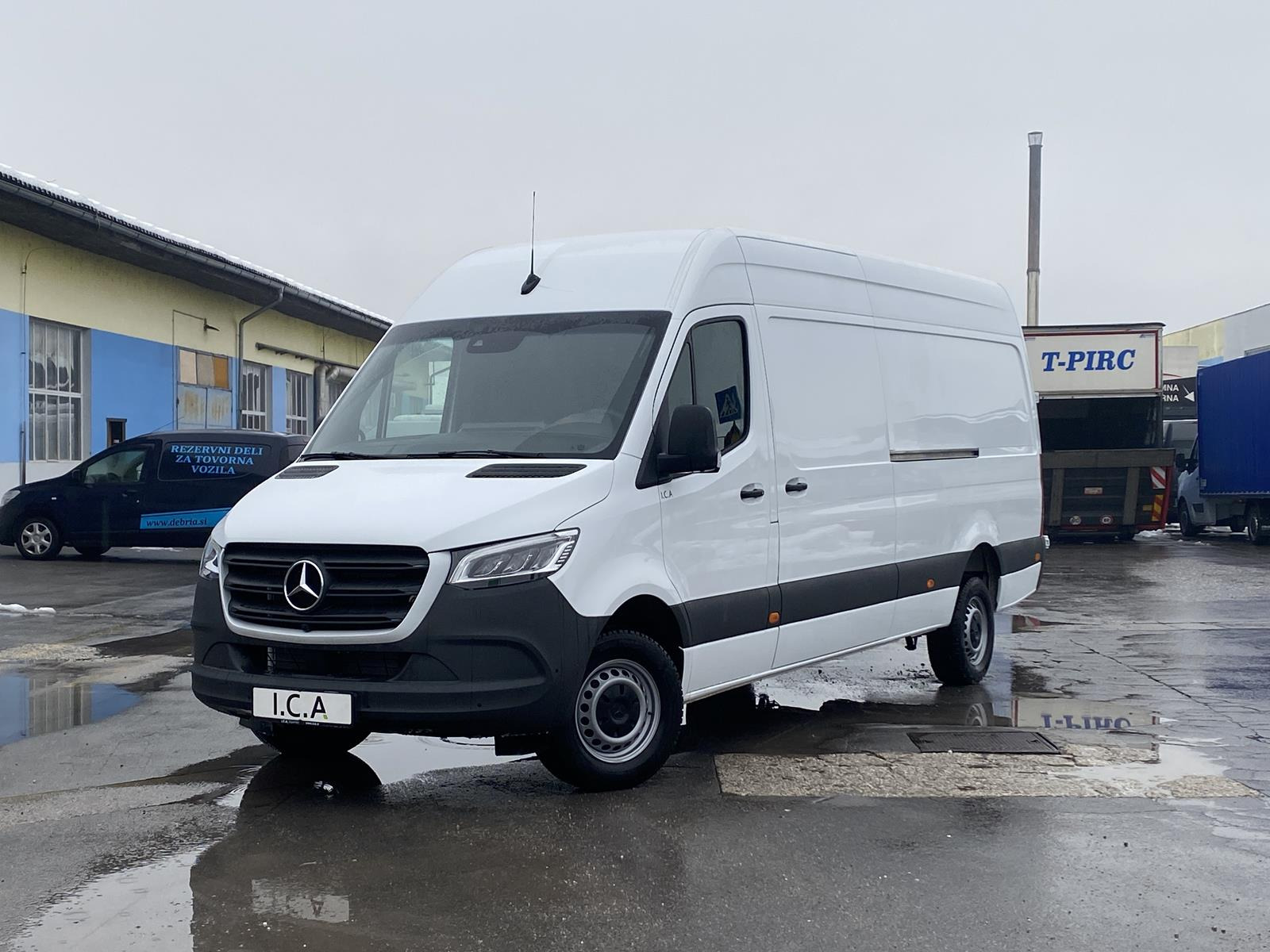 RINZ ROS d.o.o. (GmbH) - Voertuigen te koop undefined: afbeelding 11