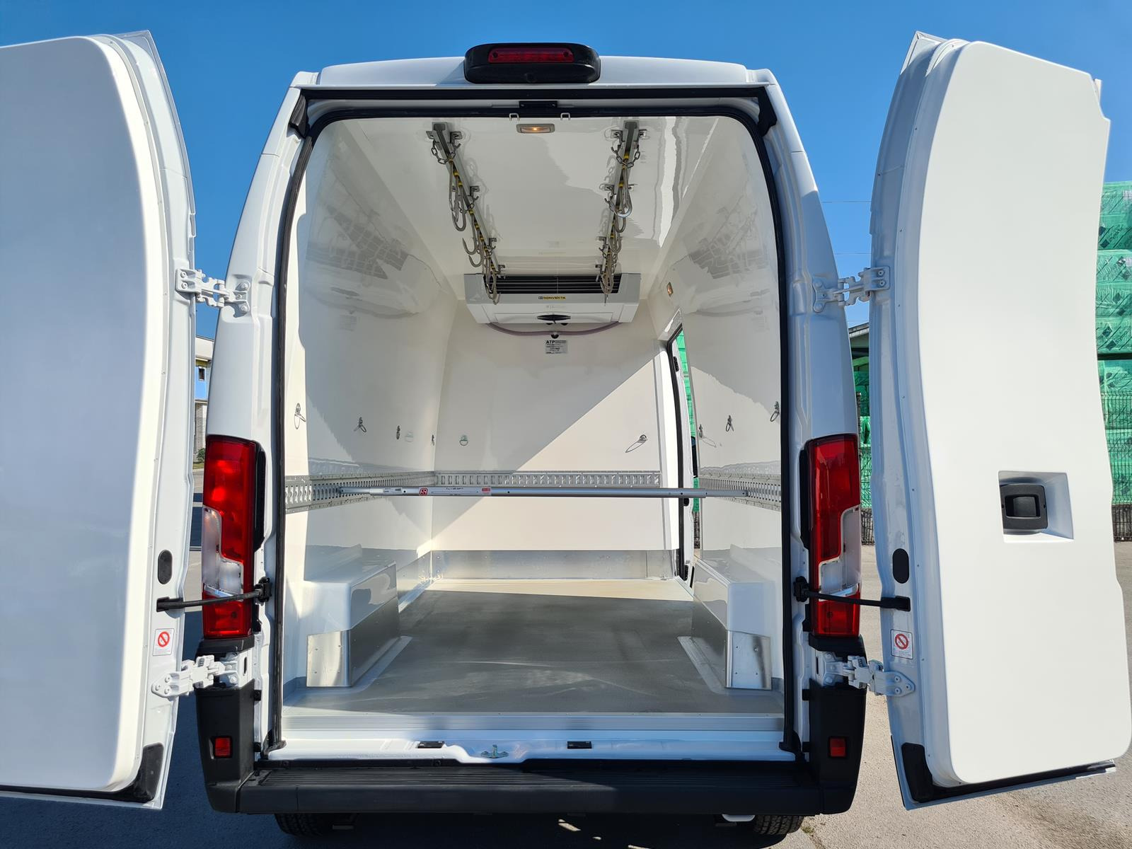 RINZ ROS d.o.o. (GmbH) - Voertuigen te koop undefined: afbeelding 36