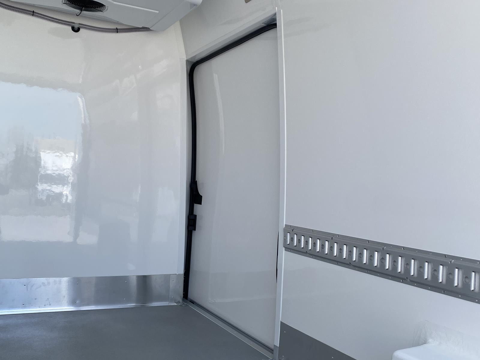 RINZ ROS d.o.o. (GmbH) - Voertuigen te koop undefined: afbeelding 21