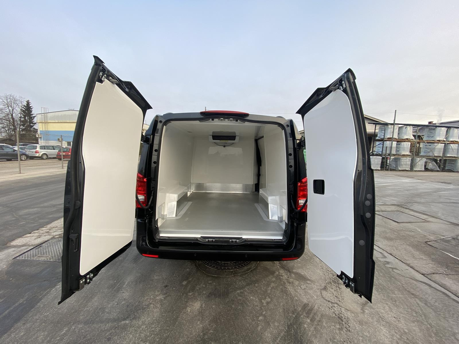 RINZ ROS d.o.o. (GmbH) - Voertuigen te koop undefined: afbeelding 46