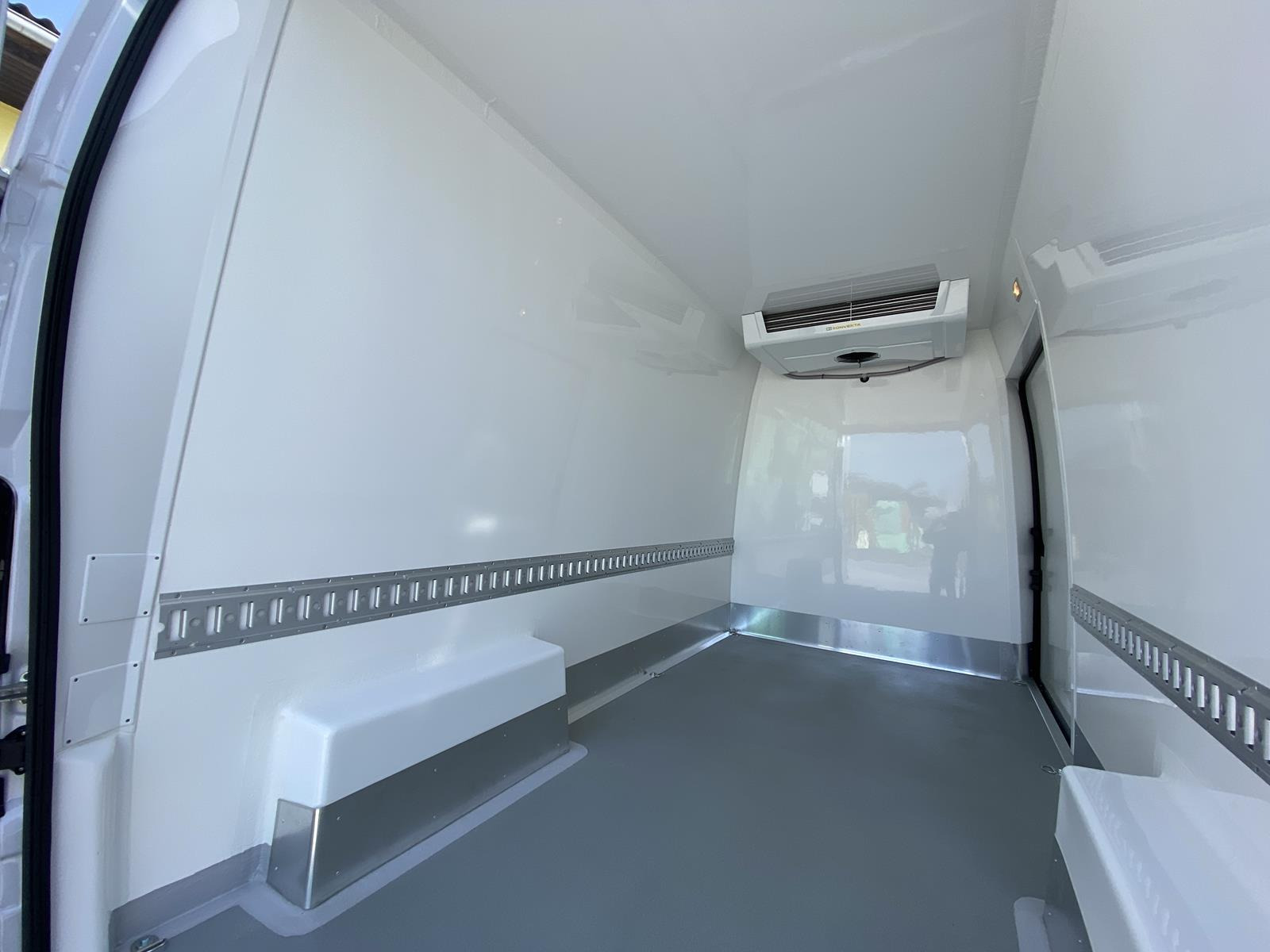 RINZ ROS d.o.o. (GmbH) - Voertuigen te koop undefined: afbeelding 20