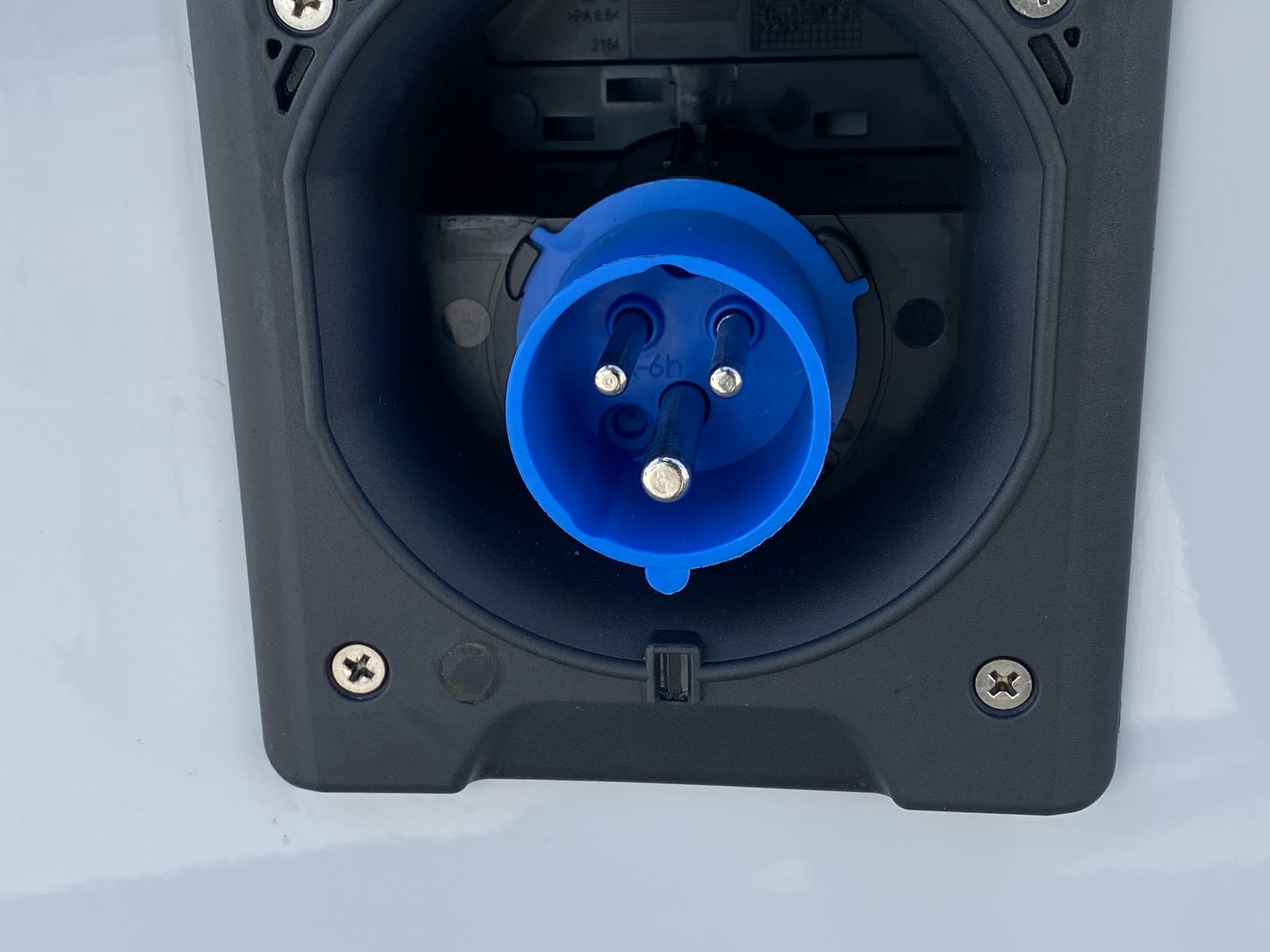 RINZ ROS d.o.o. (GmbH) - Voertuigen te koop undefined: afbeelding 8