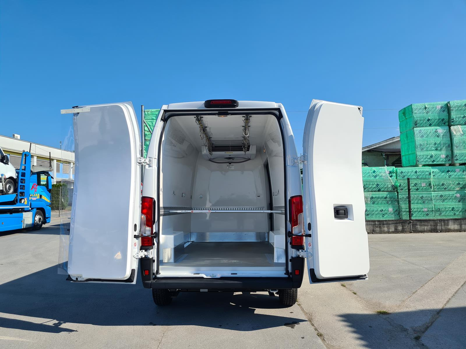 RINZ ROS d.o.o. (GmbH) - Voertuigen te koop undefined: afbeelding 34