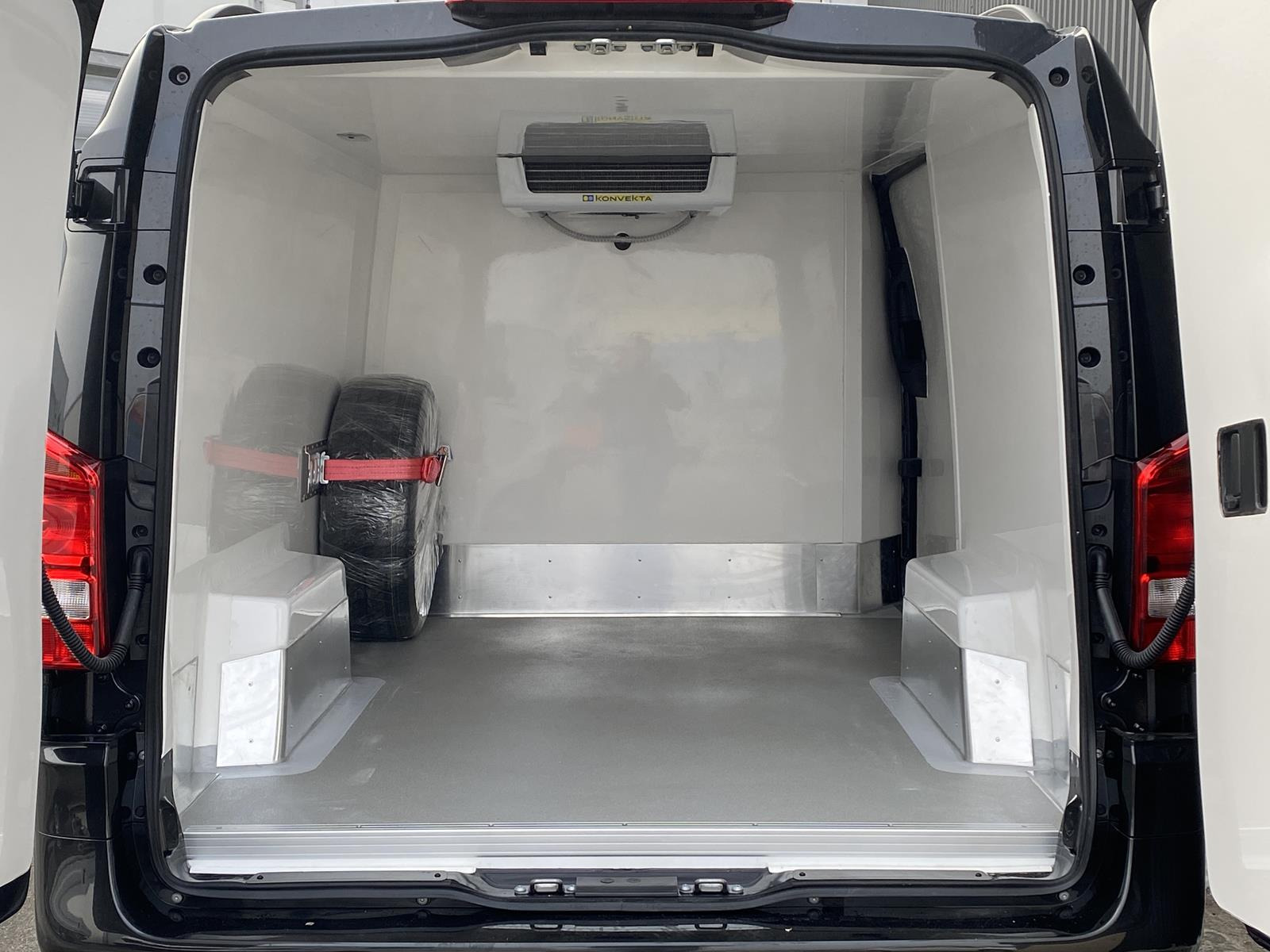 RINZ ROS d.o.o. (GmbH) - Voertuigen te koop undefined: afbeelding 44