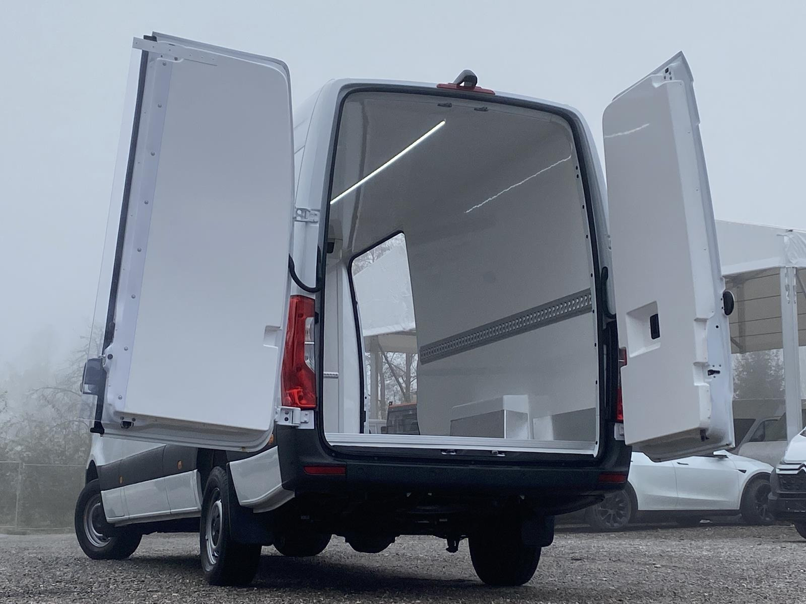 RINZ ROS d.o.o. (GmbH) - Voertuigen te koop undefined: afbeelding 4