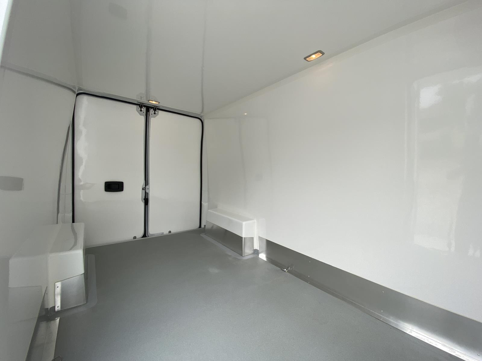 RINZ ROS d.o.o. (GmbH) - Voertuigen te koop undefined: afbeelding 27