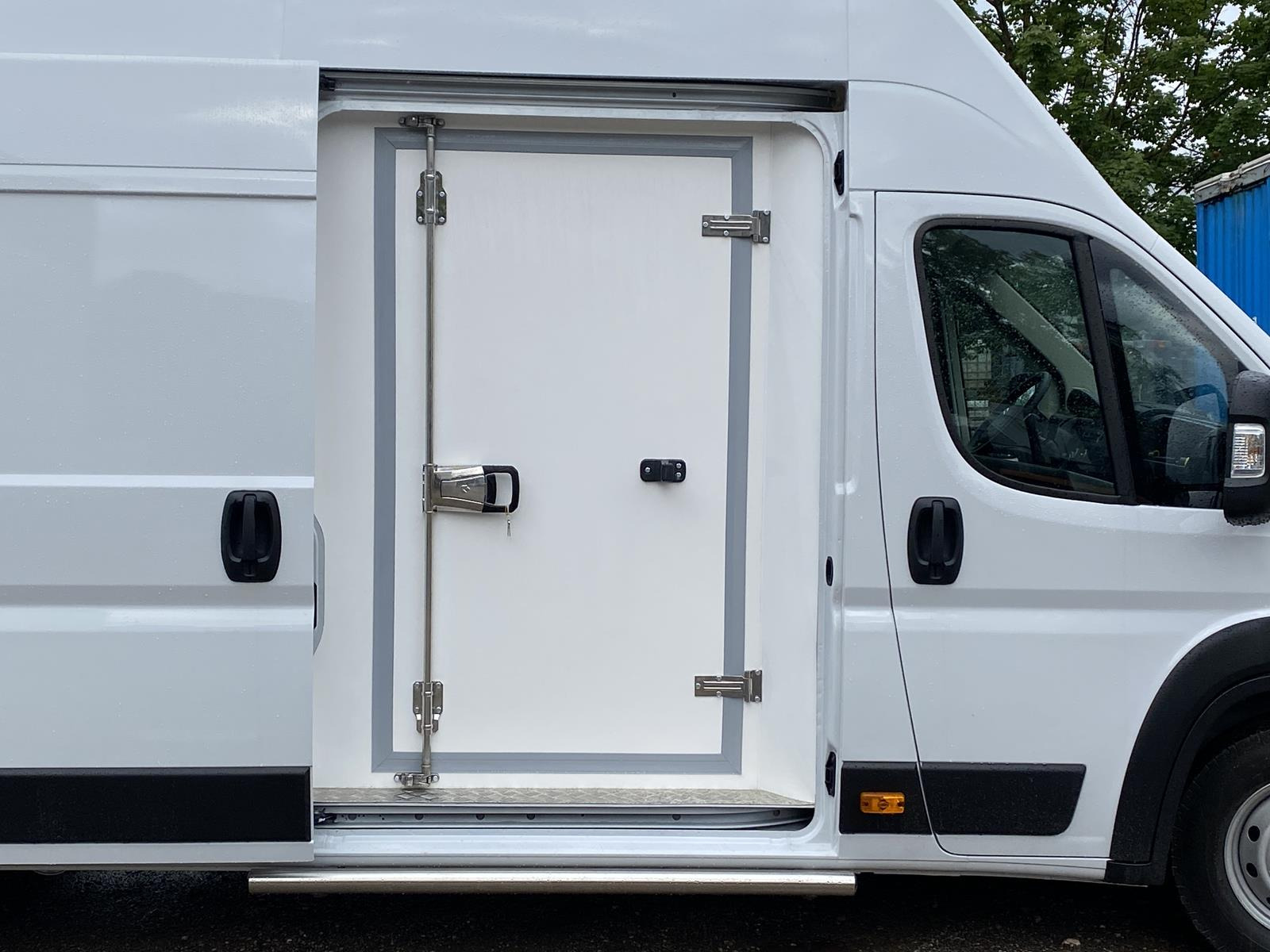 RINZ ROS d.o.o. (GmbH) - Voertuigen te koop undefined: afbeelding 25