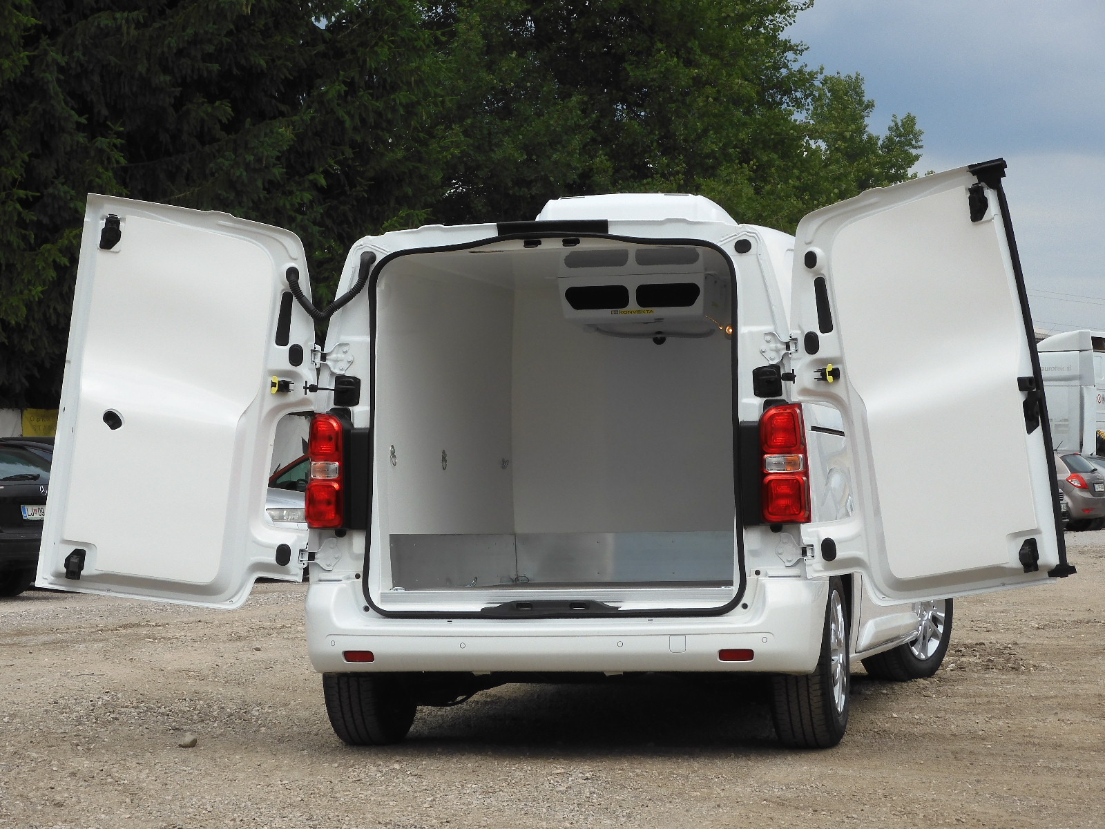 RINZ ROS d.o.o. (GmbH) - Voertuigen te koop undefined: afbeelding 59