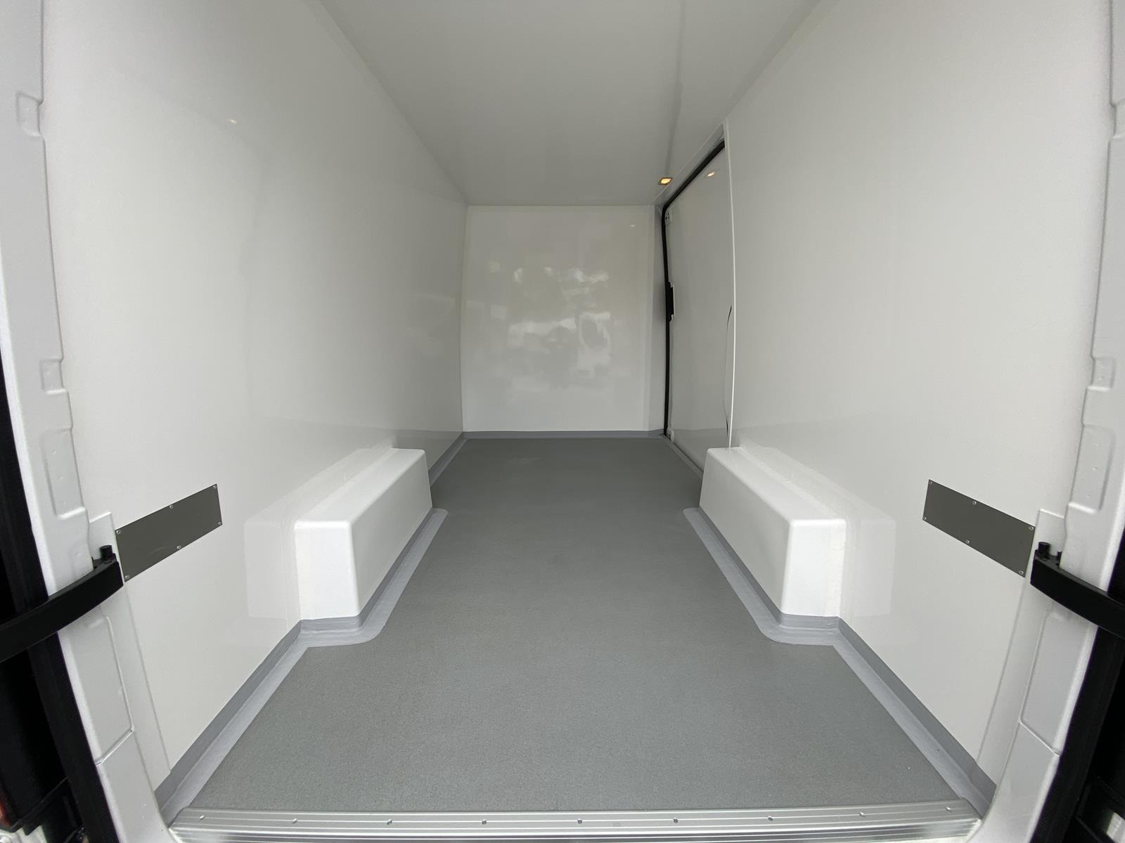 RINZ ROS d.o.o. (GmbH) - Voertuigen te koop undefined: afbeelding 31