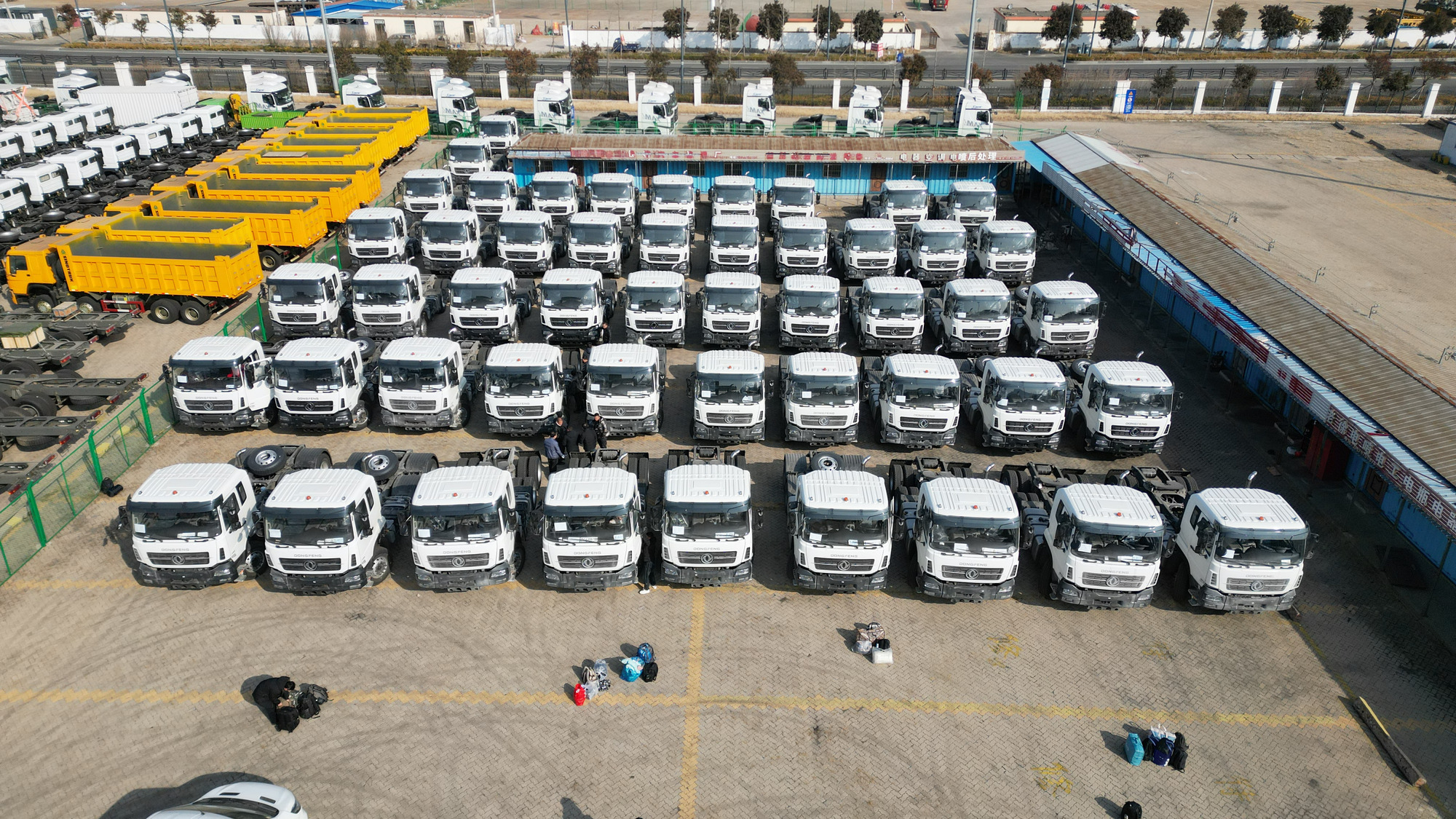 Qingdao Higher Weight Trade Co. LTD - Vrachtwagens - nieuw, diesel undefined: afbeelding 1