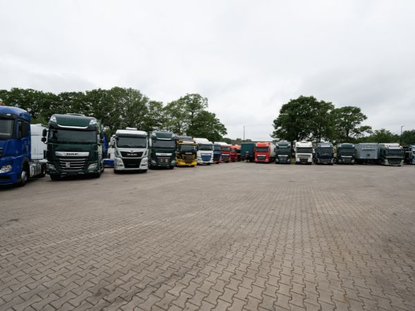 Hesselink Trucks B.V. - Vrachtwagens - Euro 6 undefined: afbeelding 5