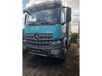 Houttransport MERCEDES-BENZ Arocs 2651
