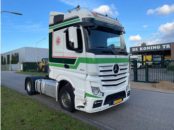 Trekker MERCEDES-BENZ Actros 1842