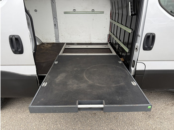 Gesloten bestelwagen Iveco Daily 35S14 CNG Erdgas Klimaaut. Sitzheizung: afbeelding 4
