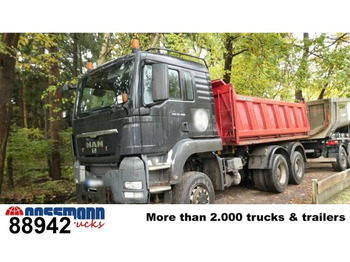 Kipper vrachtwagen MAN TGA 26.400