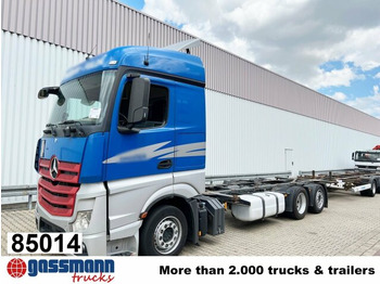 Containertransporter/ Wissellaadbak vrachtwagen MERCEDES-BENZ Actros 2542