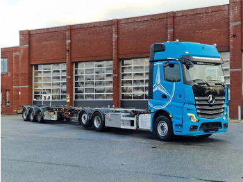 Containertransporter/ Wissellaadbak vrachtwagen MERCEDES-BENZ Actros 2553