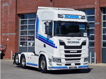 Trekker SCANIA S 500