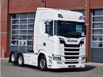 Trekker SCANIA S 580