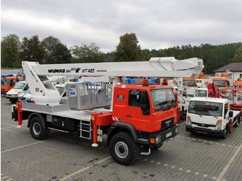 Vrachtwagen hoogwerker MAN