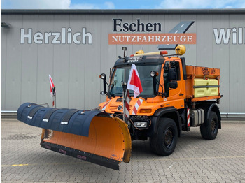 Vrachtwagen UNIMOG U500