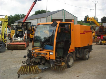 Veegwagen BUCHER