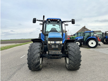 Tractor New Holland TM 135: afbeelding 2