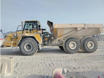 Kiepwagen met knikbesturing KOMATSU HM400