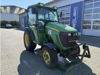 Gemeentelijke tractor JOHN DEERE