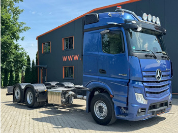 Chassis vrachtwagen MERCEDES-BENZ Actros