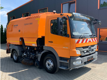 Veegwagen BUCHER