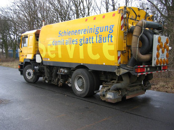 Vacuümwagen MAN 19.314