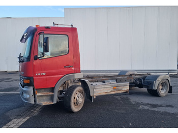Containertransporter/ Wissellaadbak vrachtwagen MERCEDES-BENZ