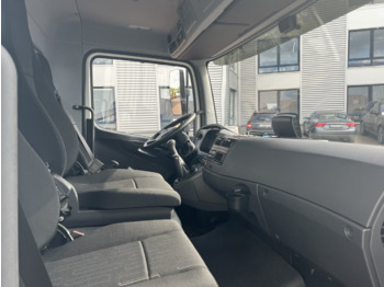 Interieur foto 2: Leasing Mercedes-Benz Atego 818 K 4x2 Atego 818 K 4x2, 2x AHK, Meiller-Kipper, mehrfach Vorhanden! Mercedes-Benz Atego 818 K 4x2 Atego 818 K 4x2, 2x AHK, Meiller-Kipper, mehrfach Vorhanden!