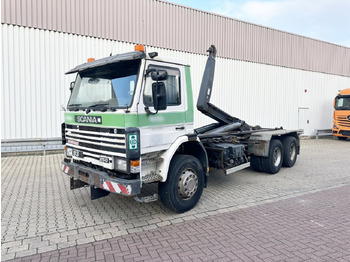 Haakarmsysteem vrachtwagen SCANIA P93