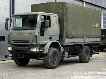 Vrachtwagen met open laadbak IVECO