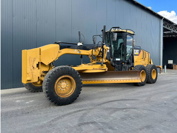 Grader CATERPILLAR 140M