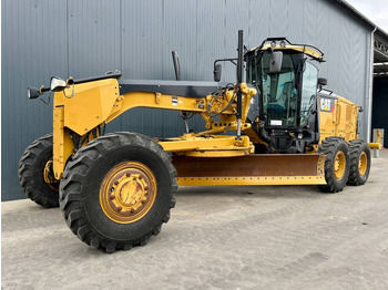 Grader CATERPILLAR 140M