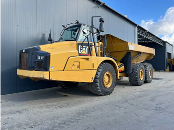 Kiepwagen met knikbesturing CATERPILLAR