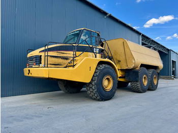 Bouwmachine CATERPILLAR 740