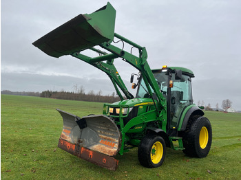 Tractor JOHN DEERE