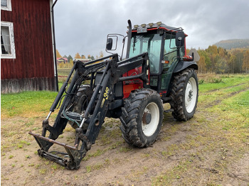Tractor VALTRA