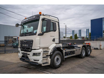 Haakarmsysteem vrachtwagen MAN TGS 26.430