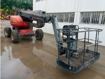 Knikarmhoogwerker MANITOU 180 ATJ