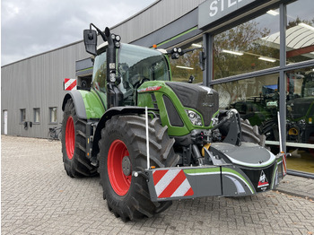 Tractor FENDT 724 Vario