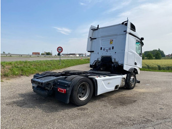 Trekker Mercedes-Benz 1845 Space Cab Suspension Pneumatique endommagé: afbeelding 4