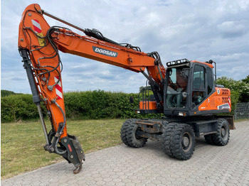 Mobiele kraan DOOSAN DX170W-5