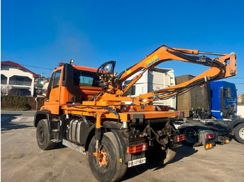 Vrachtwagen UNIMOG U500