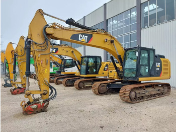 Rupsgraafmachine CATERPILLAR 323